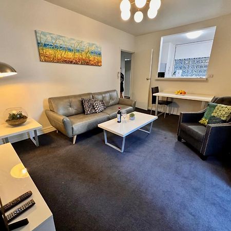 1 Bdrm With Parking, Walk To Beach Melbourne Exterior photo